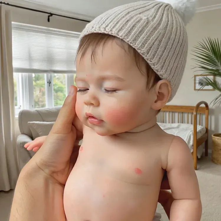 12"/16" Drink and Wet Reborn Silicone Baby Girl in Newborn Age with Real Skin Touch, photograph 5
