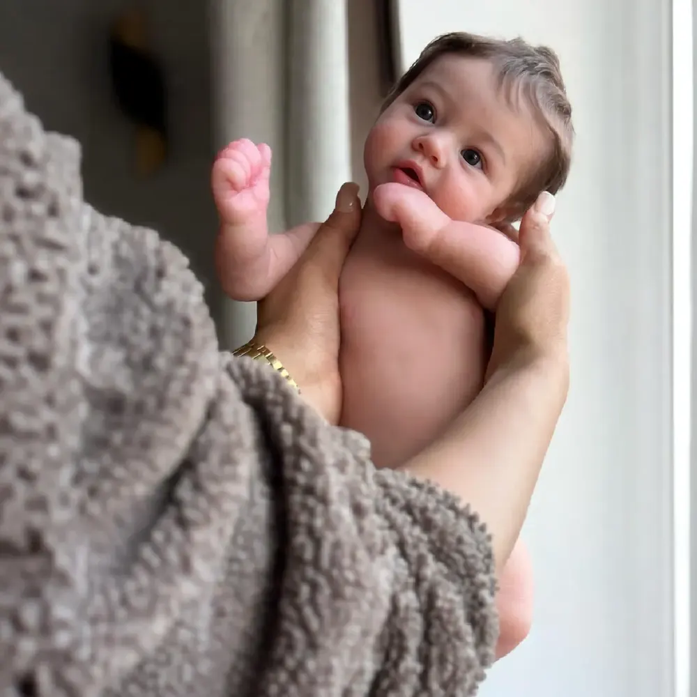 12"/16" Full Body Silicone Reborn Baby Girl with Opened Eyes, photograph 3