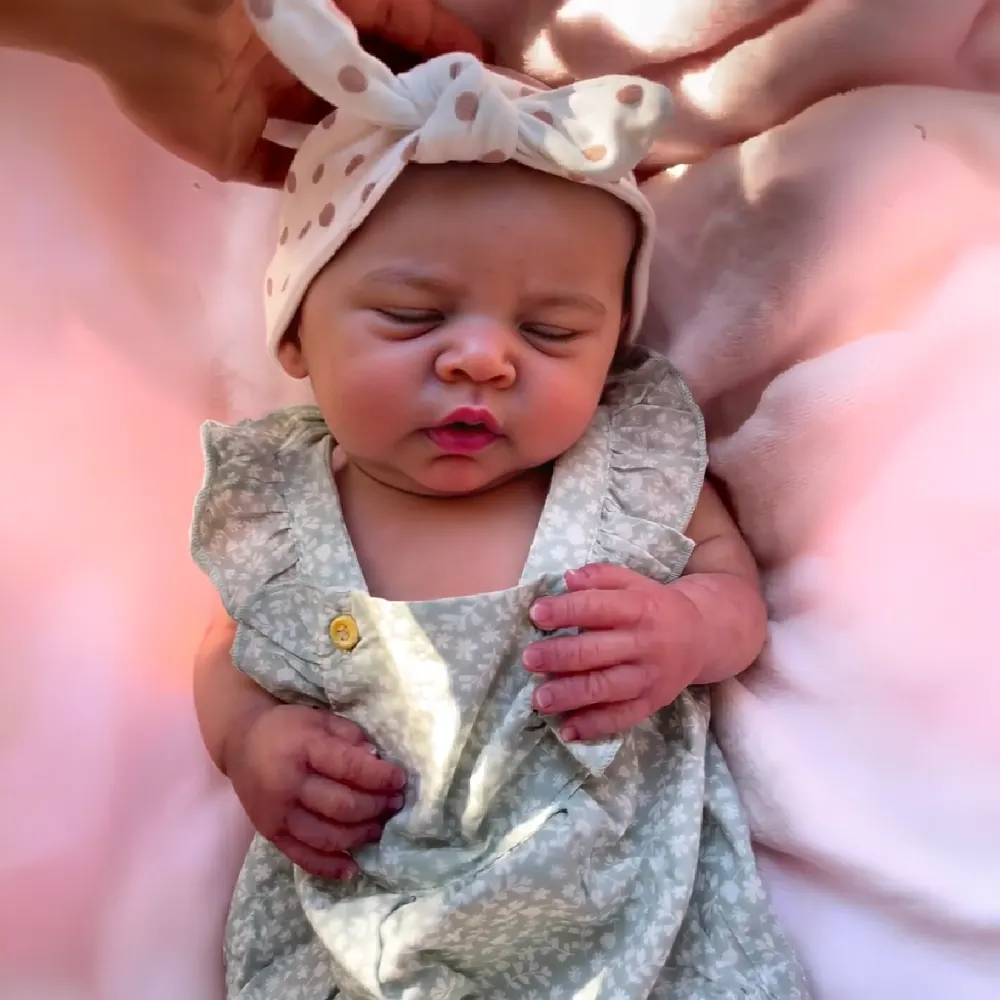 12" & 16" Realistic Silicone Sleeping Baby with Brown Hair and Closed Eyes Suitable, photograph 2