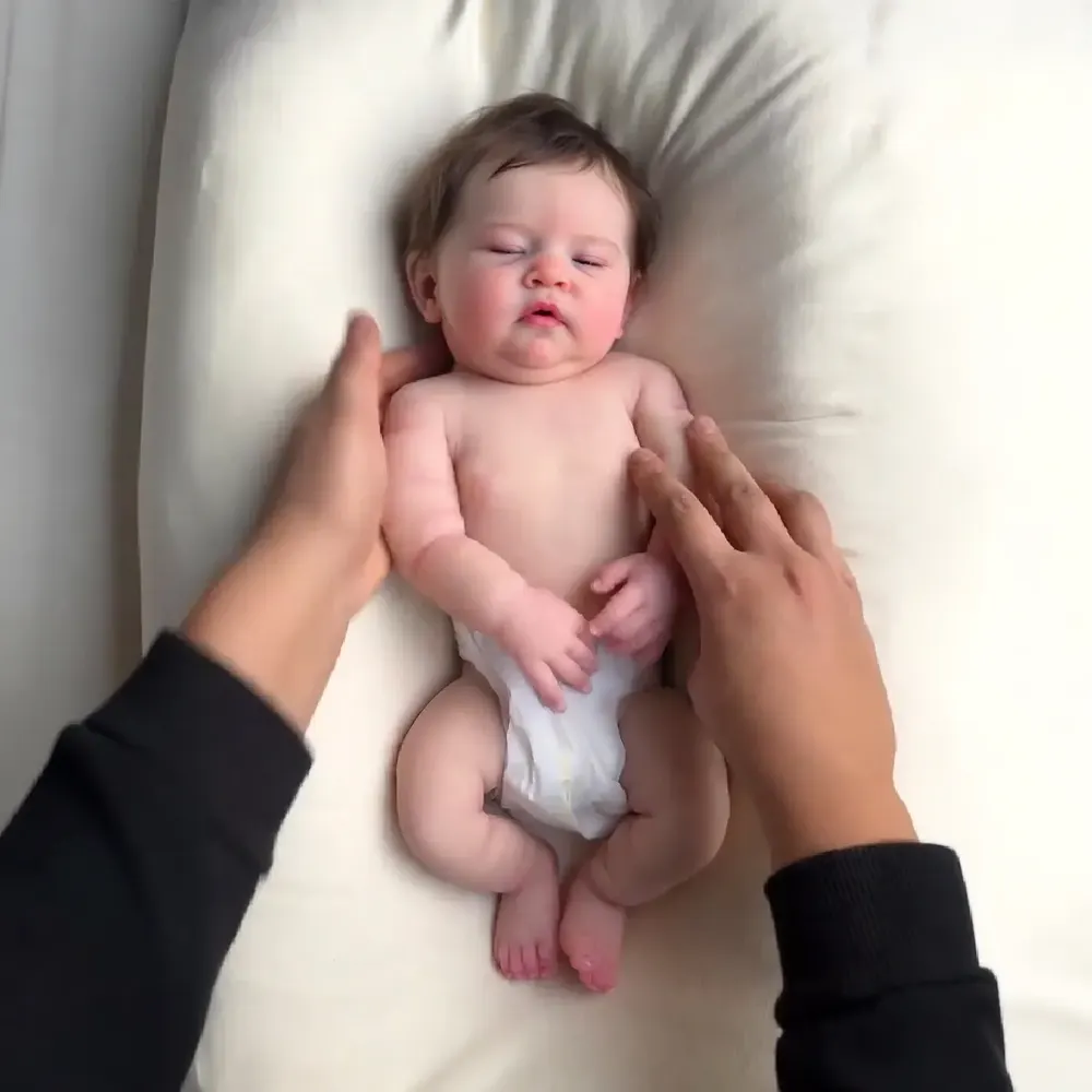 12" & 16" Silicone Reborn Doll with Velvety, Tender Soft Skin, photograph 6
