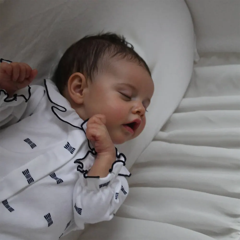 17" Realistic Reborn Baby Doll with Heartbeat Coos and Breath, photograph 2
