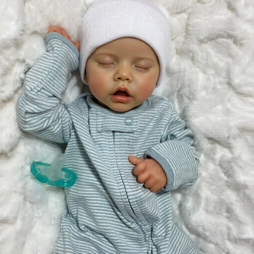 17" Soft Vinyl Newborn Girl Doll with Painted Hair and Closed Eyes Equipped, photograph 3