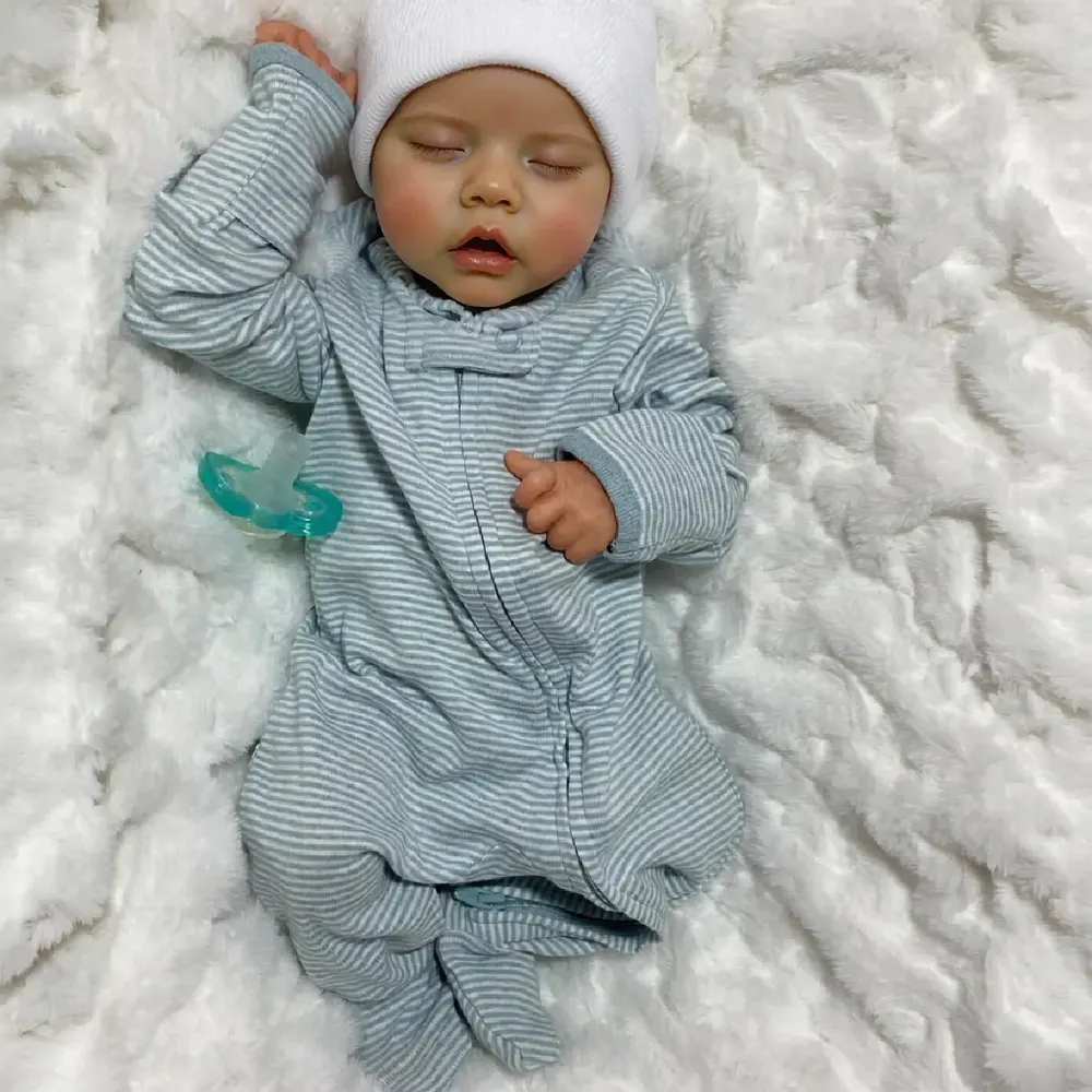17" Soft Vinyl Newborn Girl Doll with Painted Hair and Closed Eyes Equipped, photograph 5