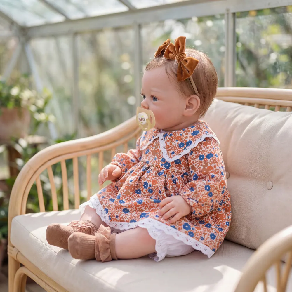 18" Awake Reborn Baby Girl with Bright Blue Eyes, photograph 6