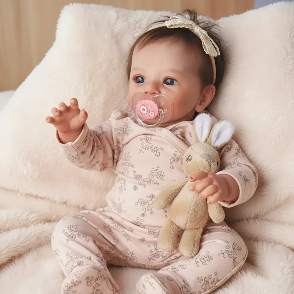 18" Realistic and Cute Reborn Baby Girl Bright Eyes Opened with Brown Hair, photograph 4