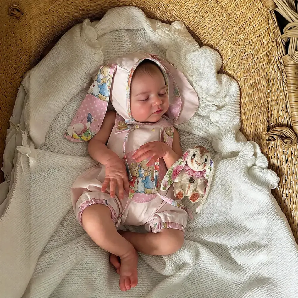 20" Realistic Vinyl Sleeping Baby Girl Doll with Painted Hair and White Skin Tone, photograph 5
