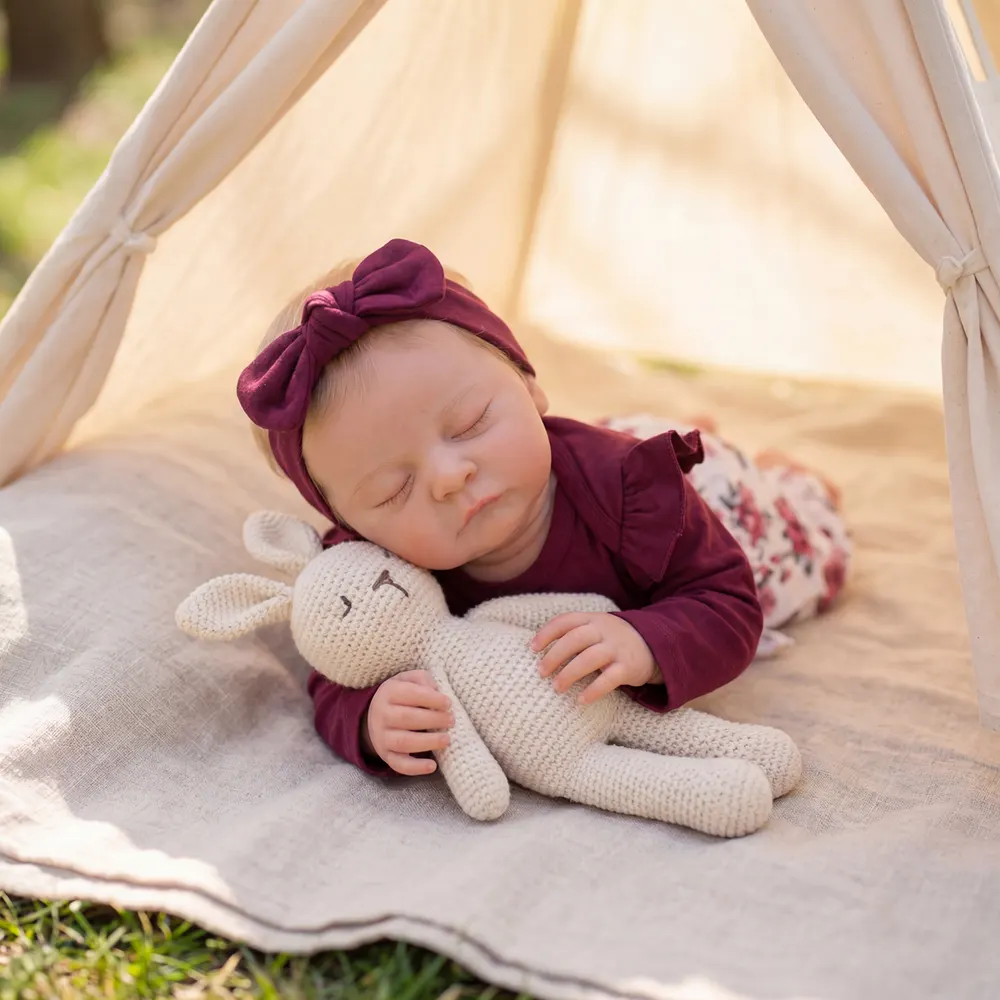 20" Reborn Baby Girl with Closed Eyes and Soft Cloth Body, photograph 4