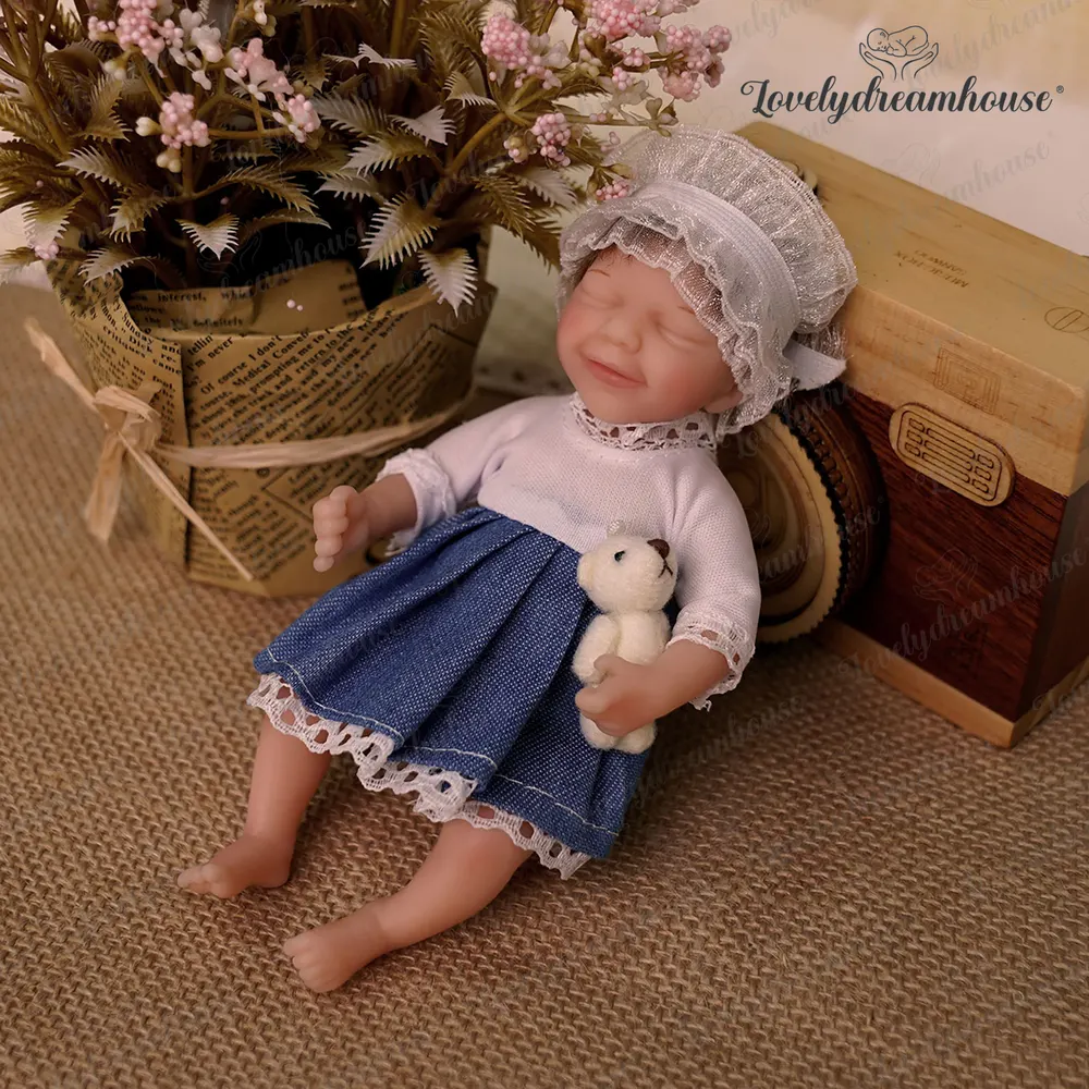 6" April Cute Mini Silicone Baby Doll Ooak, photograph 2