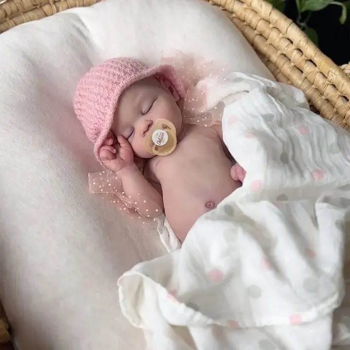 Drink and Wet System 12" & 16" Full Body Silicone Reborn Baby Doll, photograph 6
