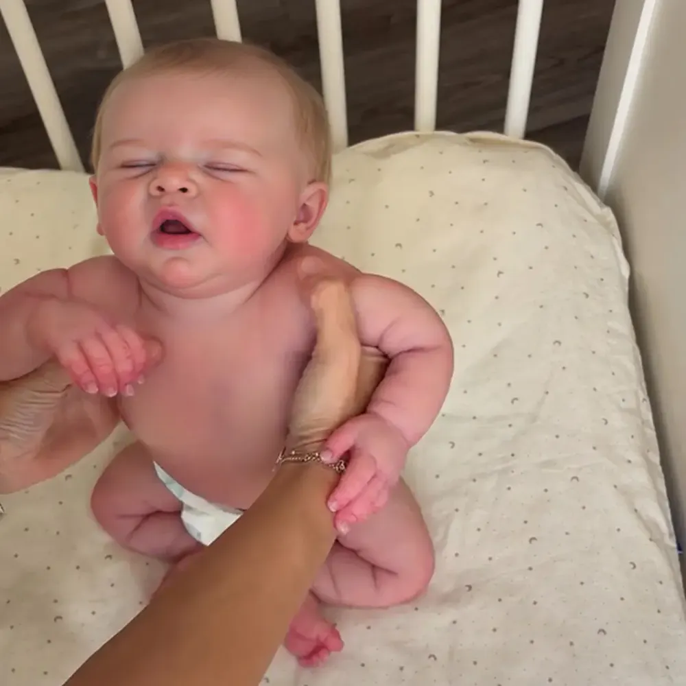 Full Body Silicone with Drink & Wet 12" Reborn Baby Girl with Innocent Sleeping Face, photograph 4