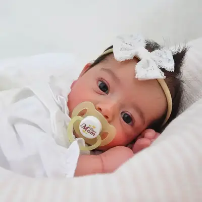 18" Reborn Baby Girl Doll with Lifelike Heartbeat and Breath
