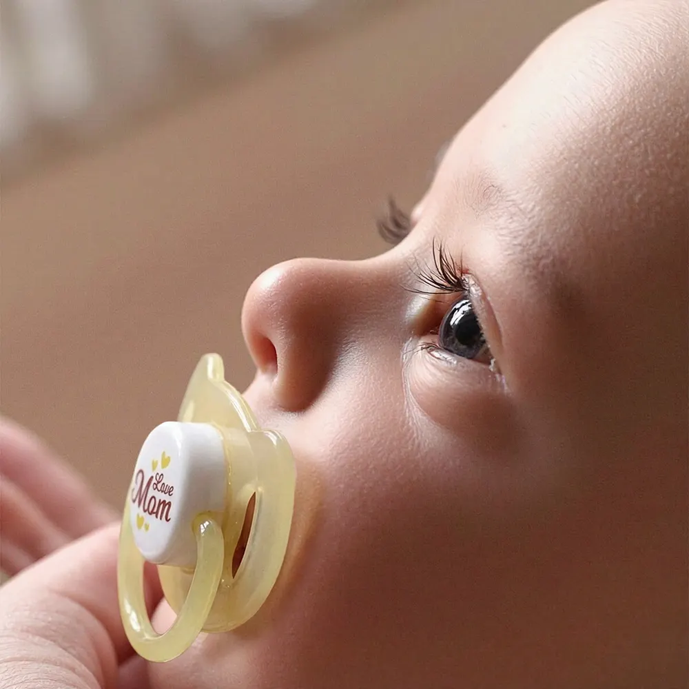 18" Toddler Reborn Baby Doll with Smooth and Beautiful Brown Hair, photograph 3