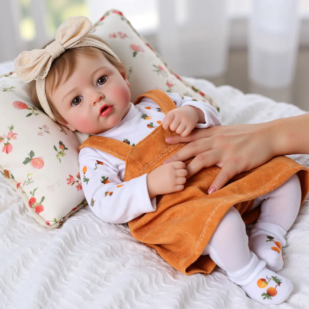 Babeside Quiet Reborn Baby Suri 17" Little Infant Girl, photograph 4
