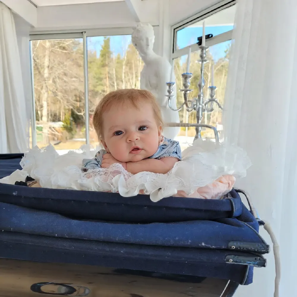 Realistic Baby Dolls Girl with Real Looking and Soft Body, 12"/16"/20" Awake Reborn, photograph 2