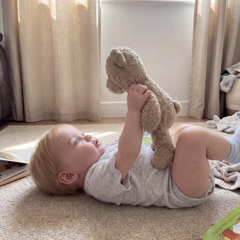 Realistic Silicone Babies with Rosy Chubby Cheek and Flexible Limbs, 12"/16", photograph 3